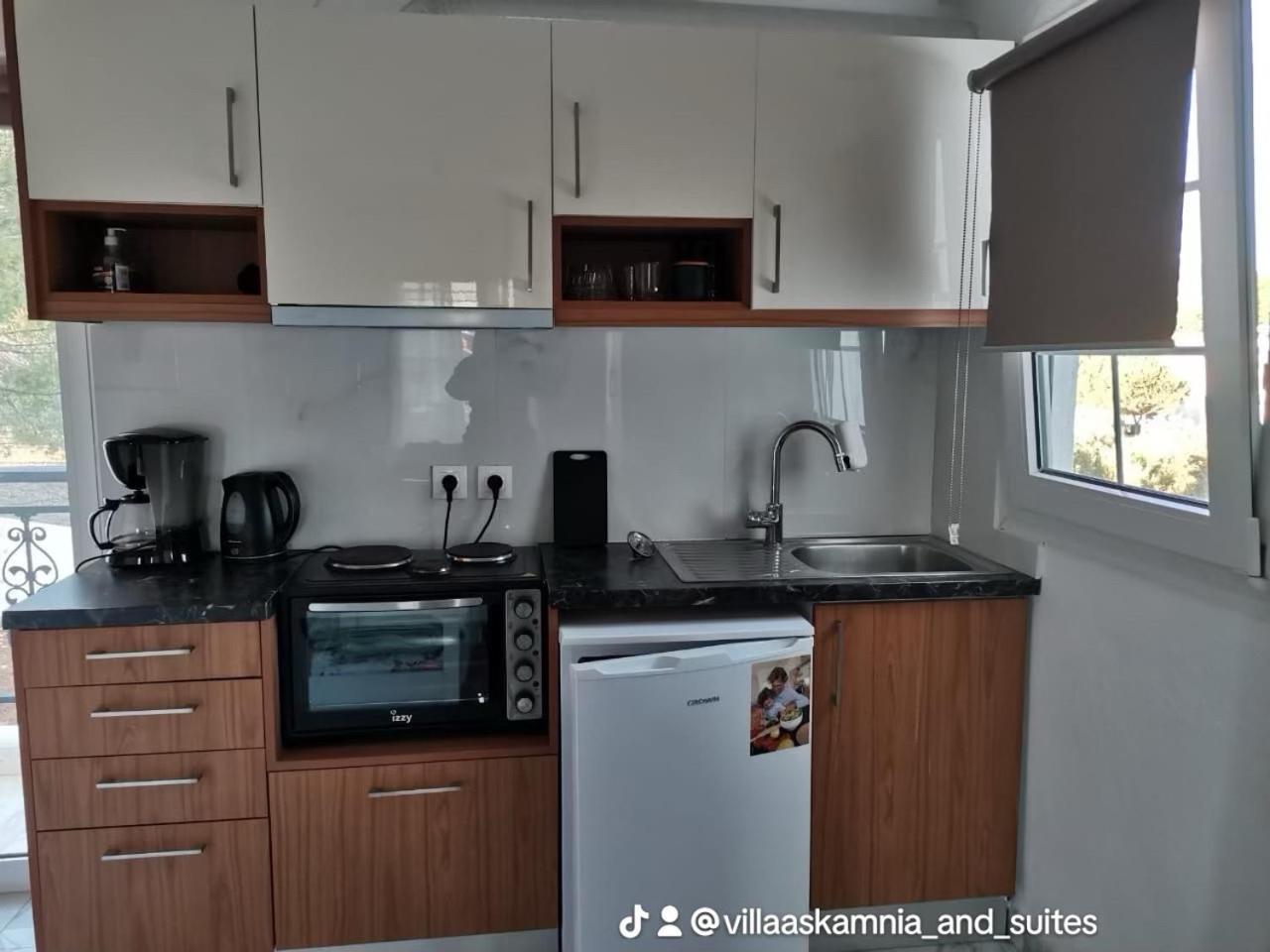 Villa Askamnia And Suites Nikiti  Extérieur photo