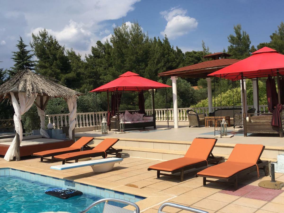 Villa Askamnia And Suites Nikiti  Extérieur photo